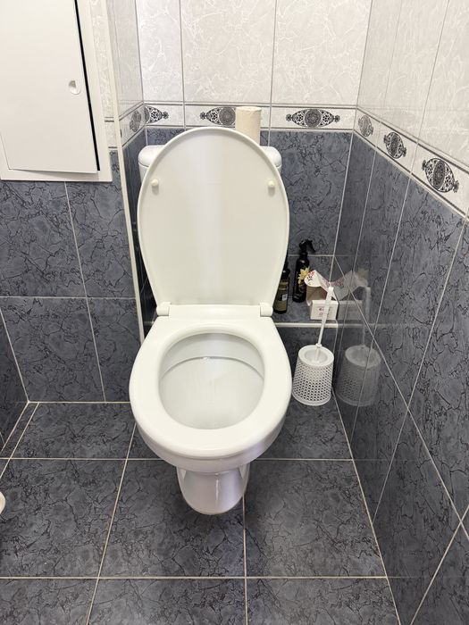 Продам ванна и унитаз состояние отличное