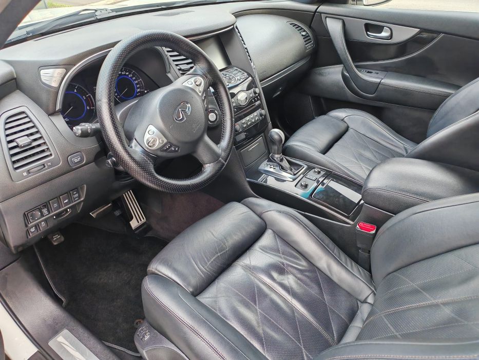 Infiniti FX30d S Premium – Full Option-SUV