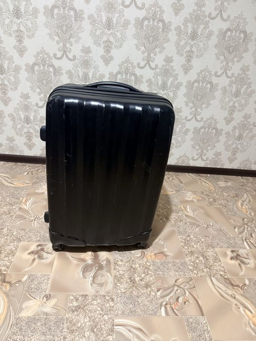 Продаю дорожный чемодан