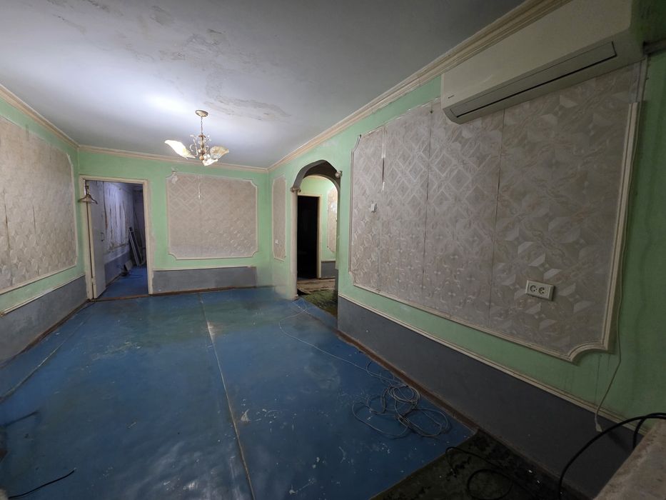 Калининскийда 3 хоналик квартира  сотилади.