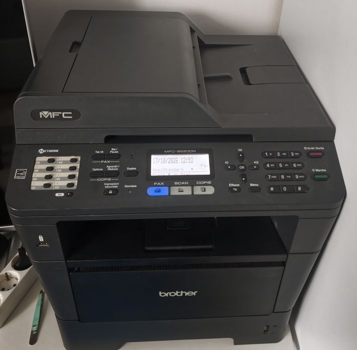 Imprimanta multifunctionala Brother MFC-8520DN
