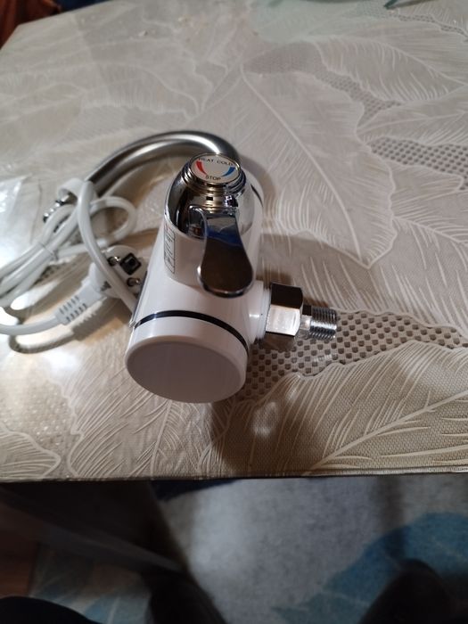 Проточен бойлер за мивка 3000 W