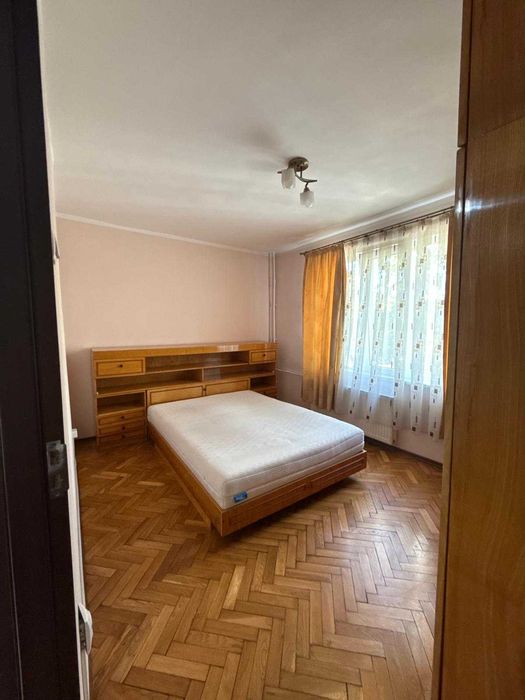 Chirie apartament 4 camere Nufarul
