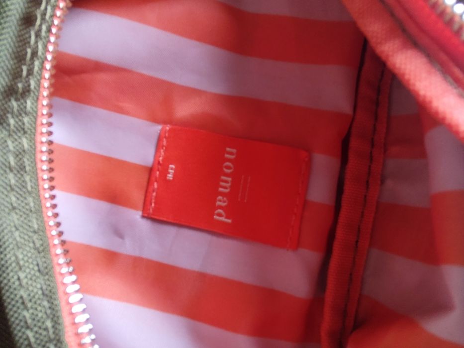 Borseta kaki beanbag CK Nomad nouă
