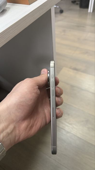 iPhone 15 Pro Max 1TB Titanium Gray
