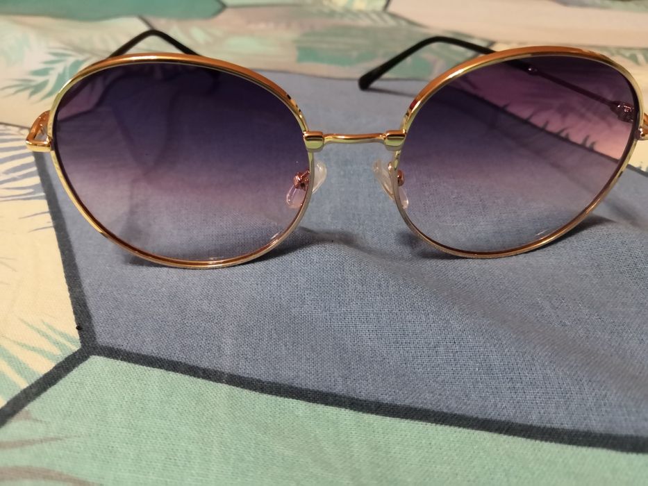 Продам солнцезащитные очки