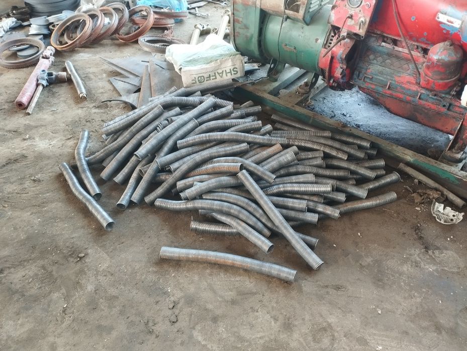 Qora ayol oq erkakni sikmoqda (foto)