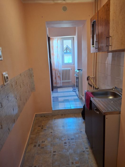 Inchiriez garsoniera