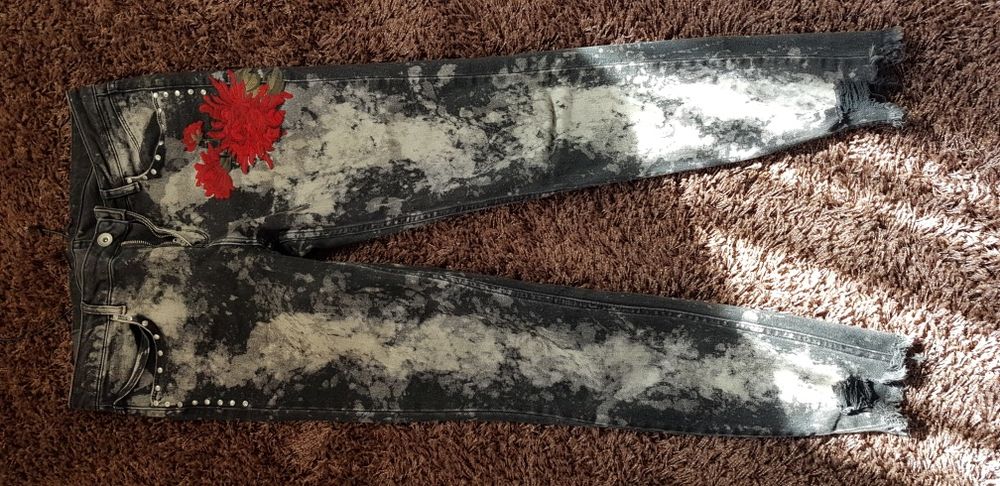 Чисто нови дамски дънки zara 2 броя