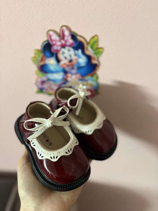 Продаются деткая обувь