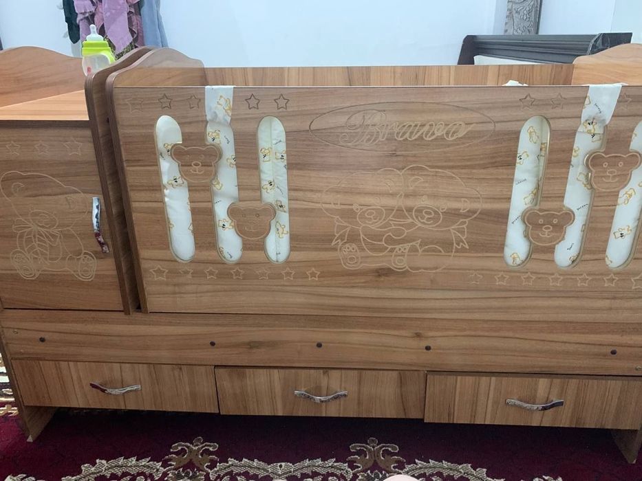 Bolalar kravati sotiladi