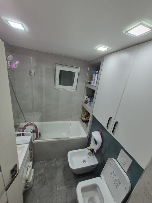 Apartament 3 camere str industriei