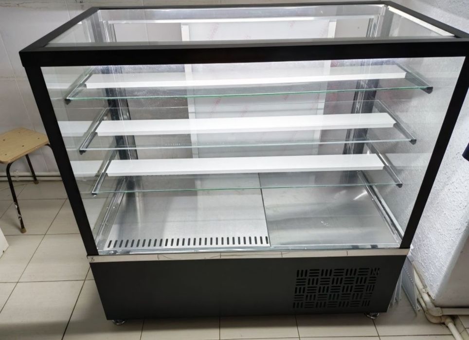 Витринный холодильник