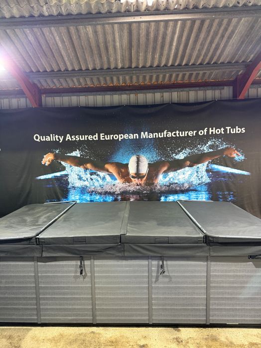 Джакузи плувен тренажор мини басейн