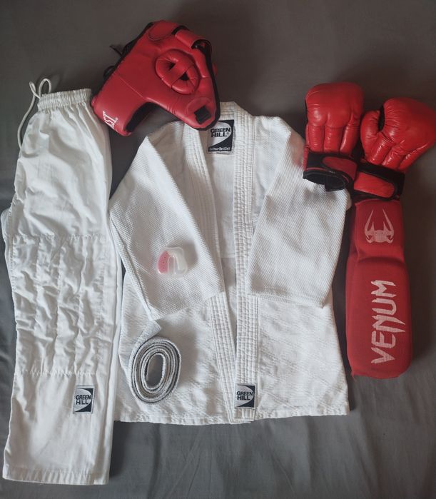 Продам спортивный комплект