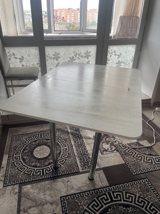 Продам стол раскладной.