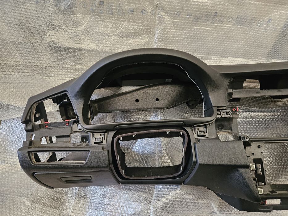 Plansa bord neagra partea stanga/europa Bmw F10 f11 cu headup hud