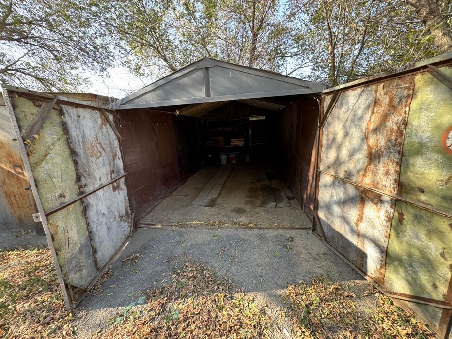 Металлический гараж