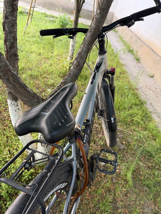 Velosiped 24 razmer sotiladi.