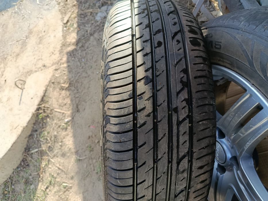 Продам резину на 15