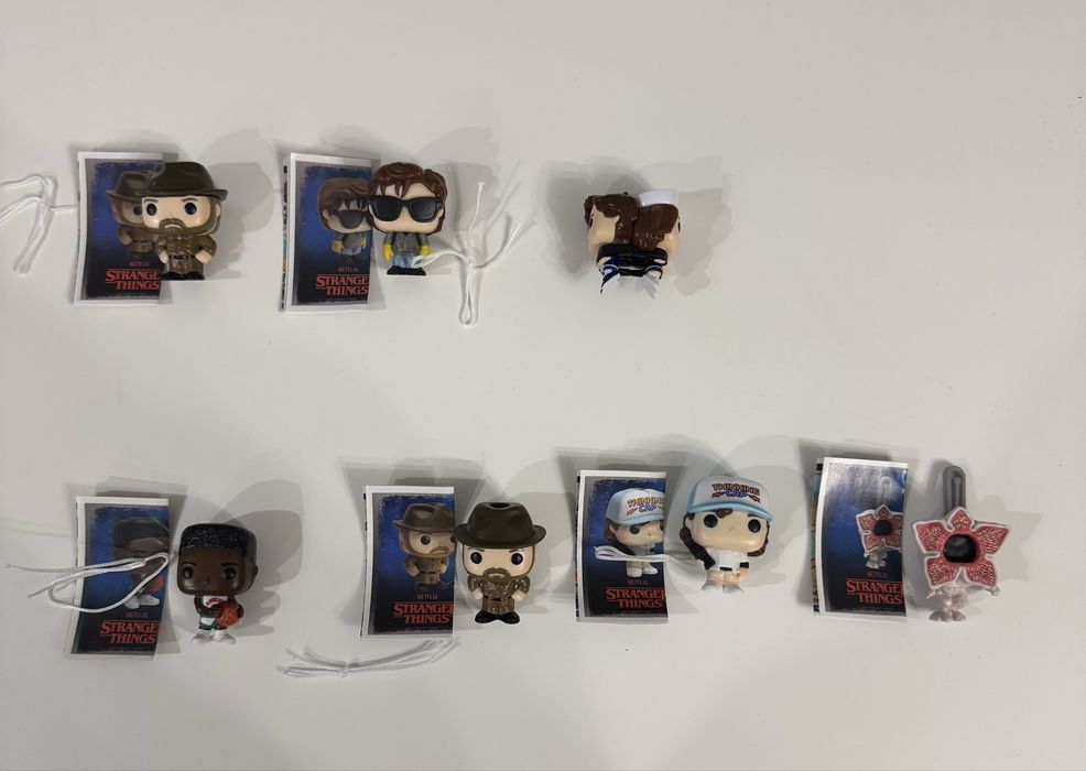 kinder joy stranger things фигурки