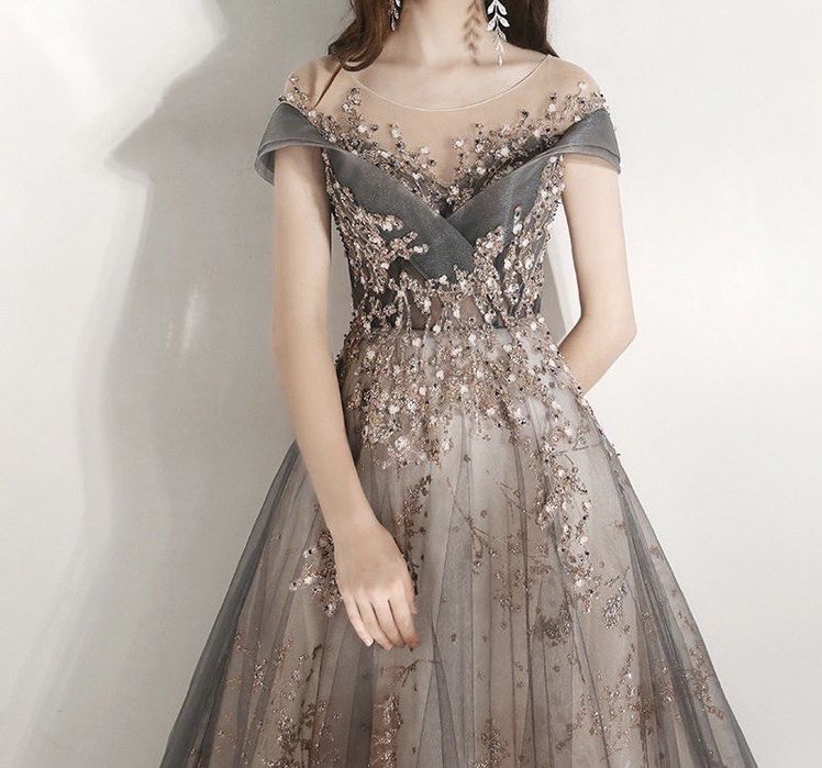 Вечернее платье