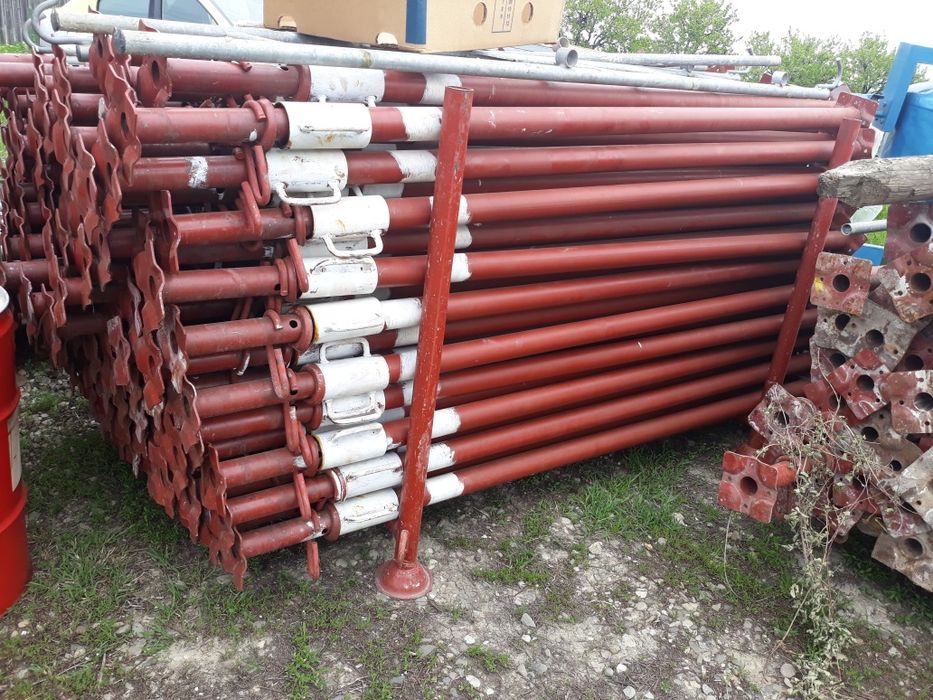 Popi metalici  schela