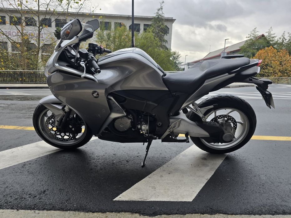 Vand Honda VRF1200F