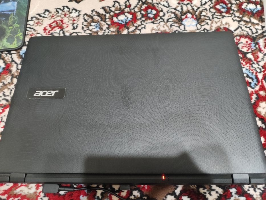 Acer ofis ishlari uchun Noutbook