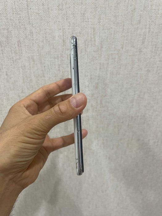 Срочно Redmi Note 10 64gb oynasi singan