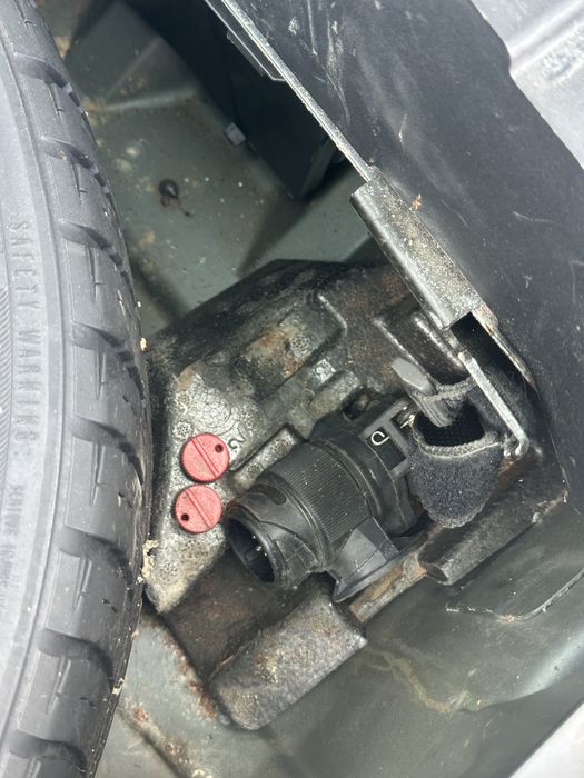 BMW 525i на части