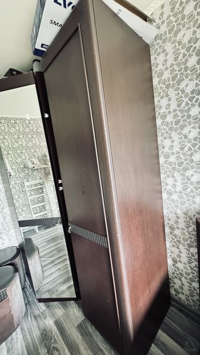 Продам угловой шкаф!