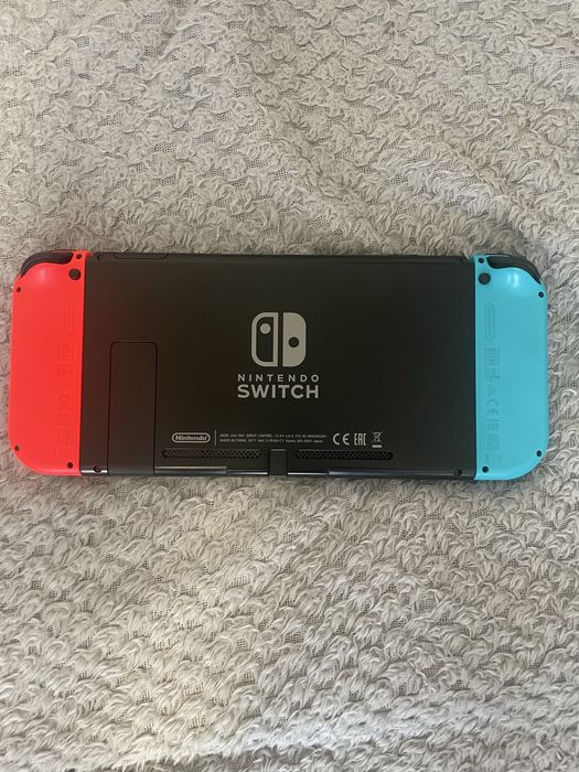 Nintendo Switch + Pro Controler + 5 игри
