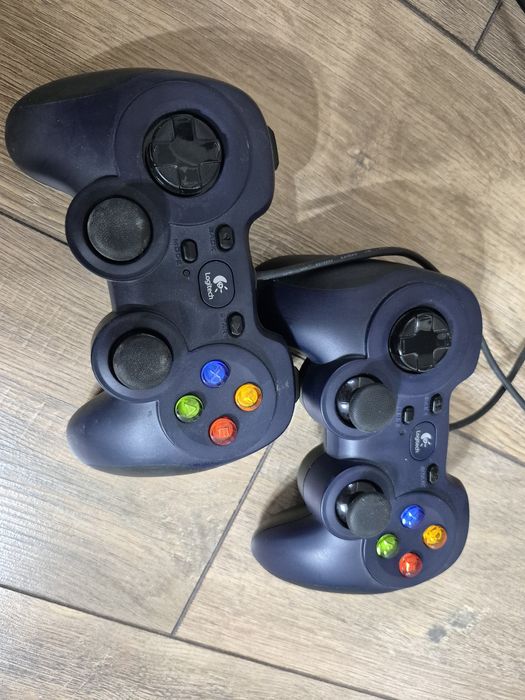 Продам пару джойстиком Logitech f310