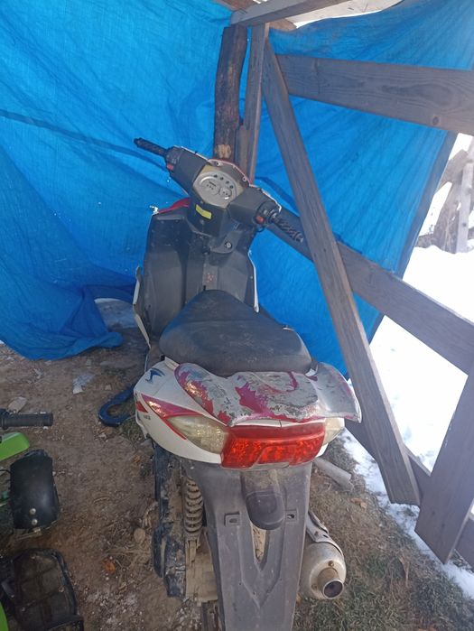 Vând scuter 125cc