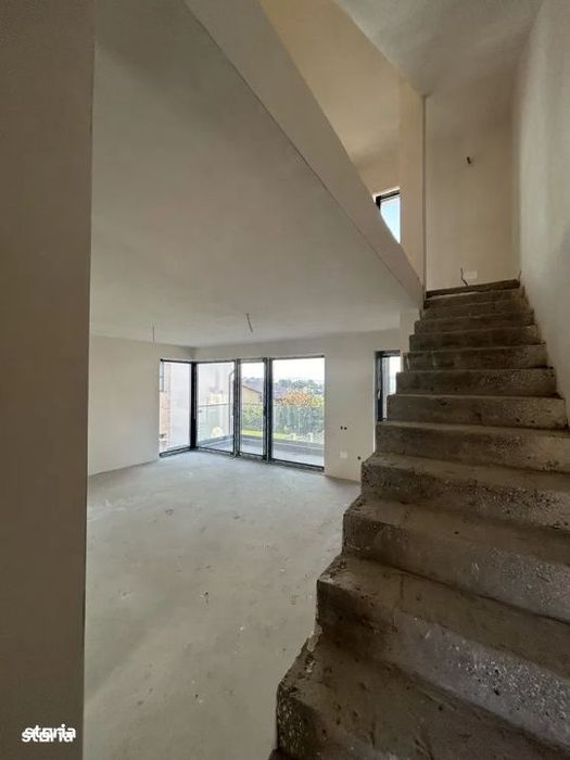 Unitate duplex l 143 mp utli l curte l panorama l Andrei Muresanu