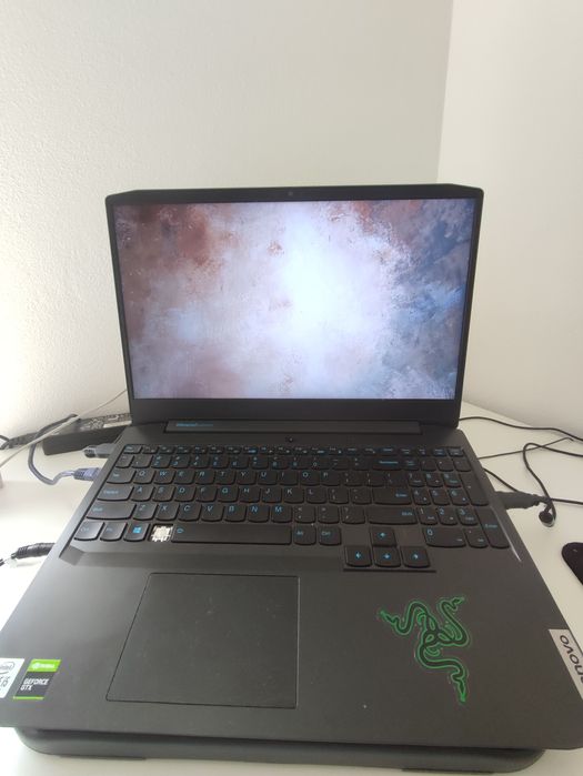 Laptop Gaming Lenovo IdeaPad