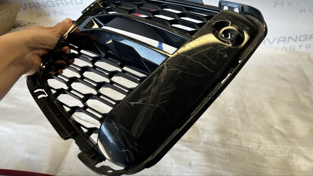 BMW X1 F48 Lift предна дясна решетка