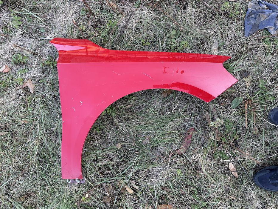 Aripă dreapta față mercedes a clss w176.