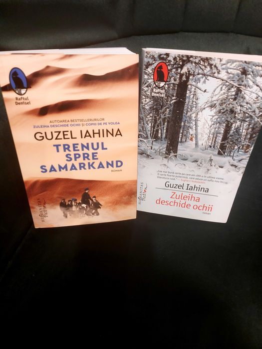 Cărți din biblioteca personală.