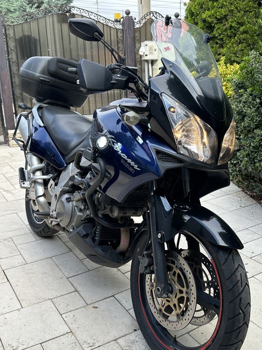 Suzuki V Strom Dl1000 2003, 100 CP  Touring cu side case si topcase