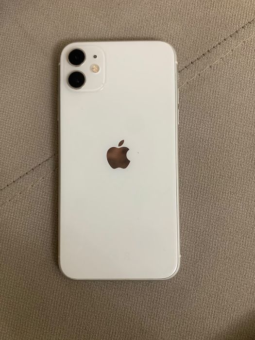 Iphone 11 белый.