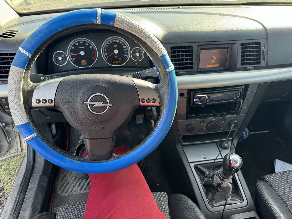 Опел велтра ц 2.2 бензин само на части