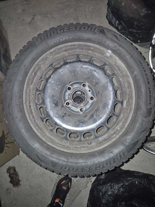Anvelope Iarna Bridgestone Blizzak LM001 205/55 R16 91H + jante tabla