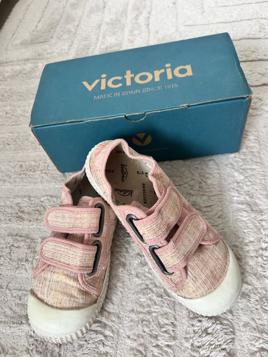 Tenisi Victoria parfumati cu sclipici