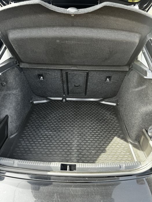 Продаю авто Volkswagen Polo!