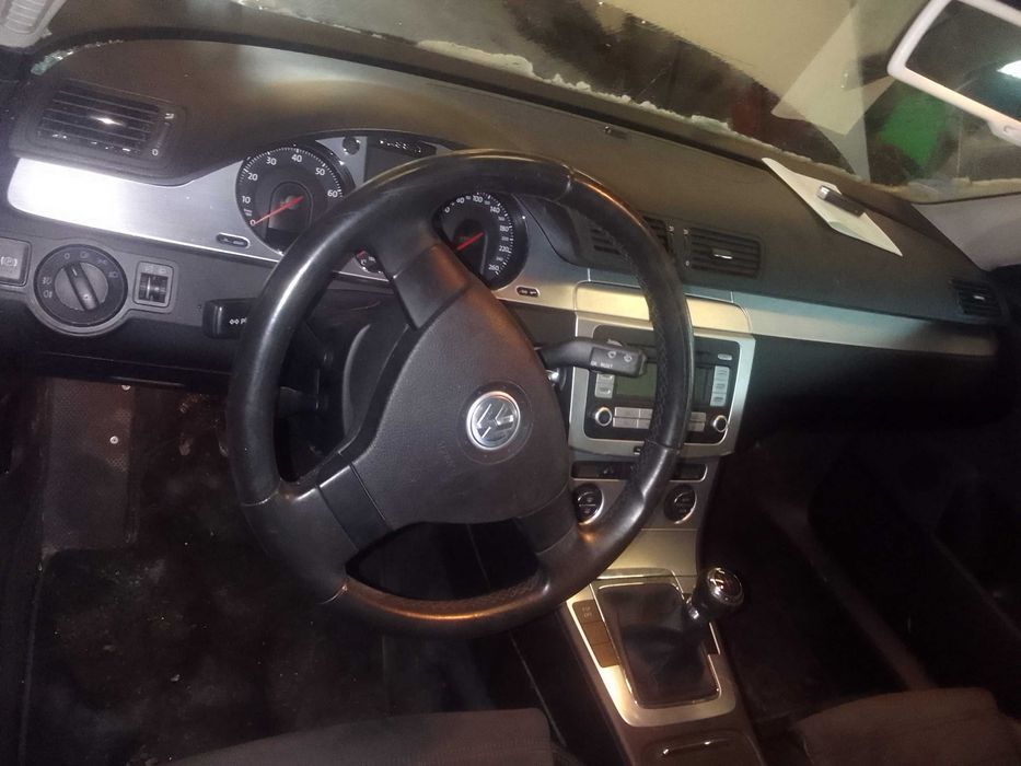 Сиденья пассат б6   ткань темные