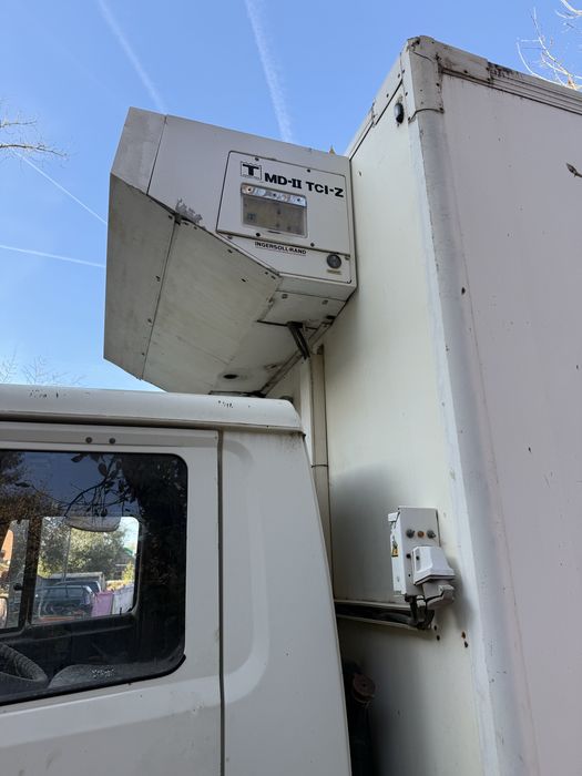 Продам DAF пятитонник реф