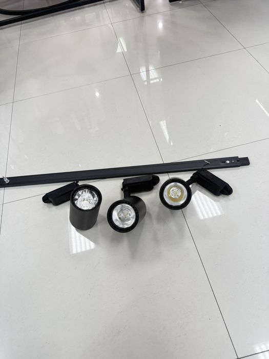 Продам торговое оборудование .