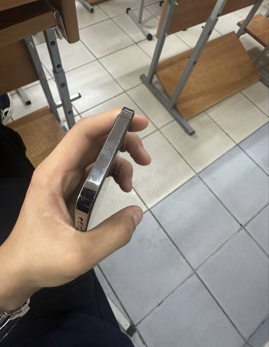 Продам Айфон 12 про